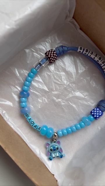 Вот такие красивые адресники делает моя сестренка на заказ смотреть онлайн