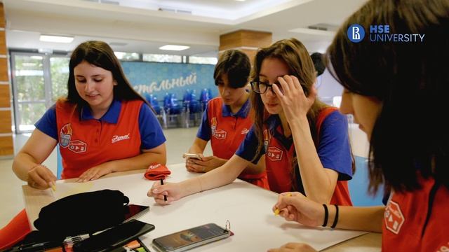 Международная школа БРИКС: Новое поколение в «Артеке»