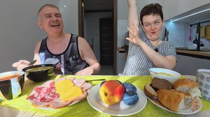 Мукбанг Вован ОТБИЛСЯ от рук! После такого поставила ему УЛЬТИМАТУМ и ВЫГНАЛА из-за стола! Обед Влог