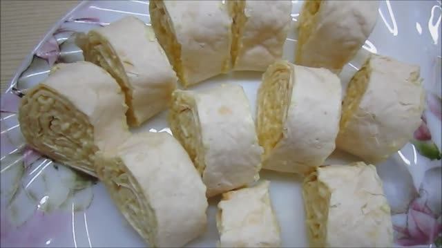 Рулетики с сыром и чесноком в лаваше.  Быстрая закуска.