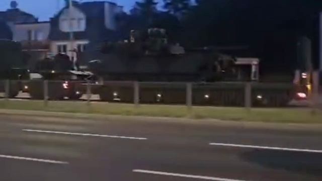 НАТО вводит военную технику под Белоруссию в Польшу под переделанную песню Куртуковой Матушка Земля смотреть онлайн