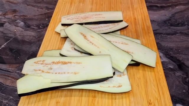 БАКЛАЖАНЫ ВКУСНЕЕ МЯСА, НИКТО НЕ ВЕРИТ ЧТО Я ГОТОВЛЮ ИХ ТАК ПРОСТО!ТАКИЕ БАКЛАЖАНЫ ЕДЯТ ВО ВСЕМ МИРЕ смотреть онлайн