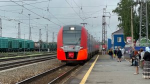 Электропоезд «Ласточка» ЭС2Г - 154 на ст.Дёма, август 2025 года