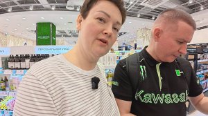 ОХРАННИК не даёт мне прохода! Для КОГО Вован наводит КРАСОТУ?! СКУПИЛИ все пироги со СКИДКОЙ) Влог