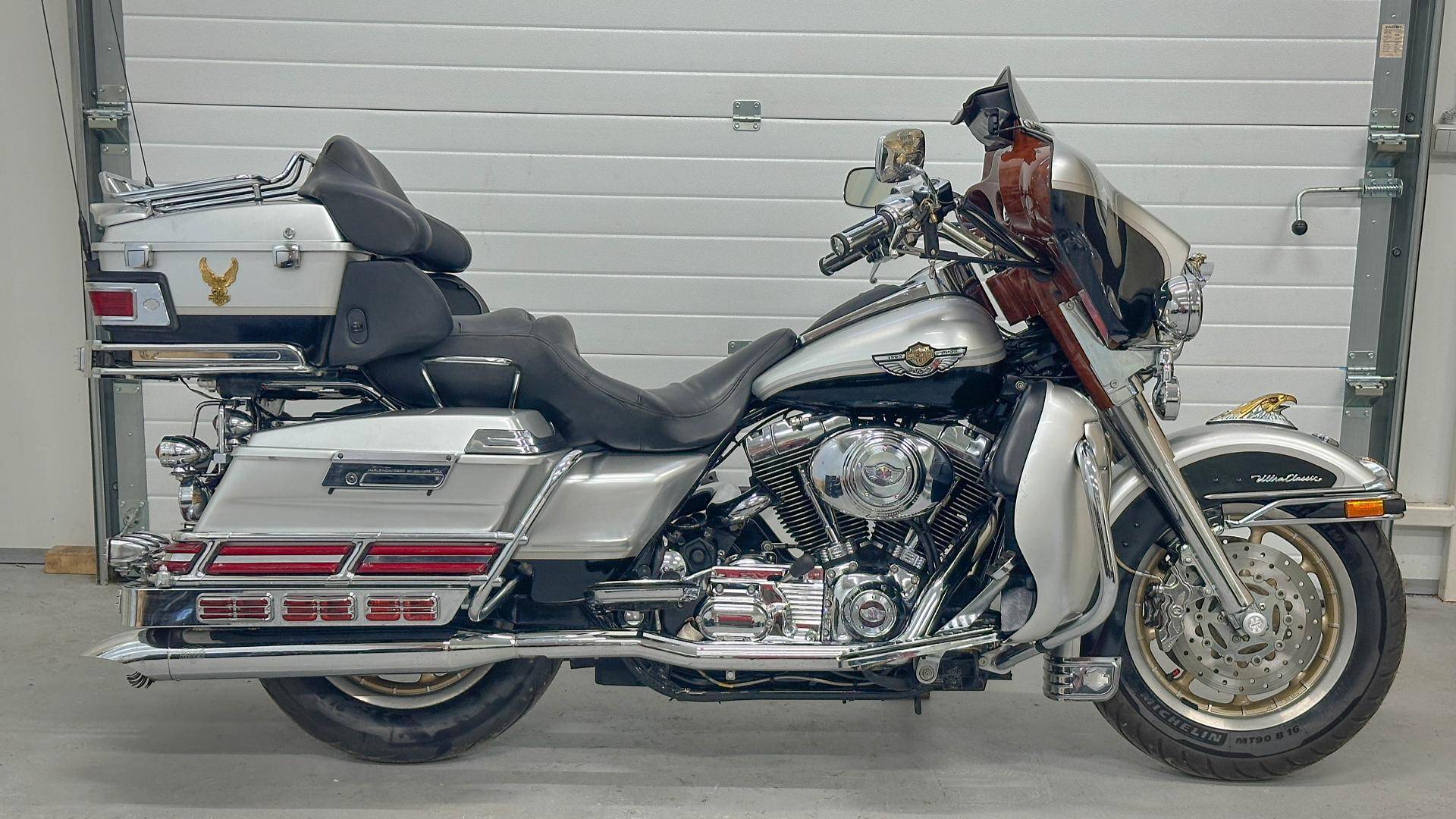 Harley-Davidson ELECTRA GLIDE FLHTCUI1450 - 5HD1FCW483Y620137 смотреть онлайн