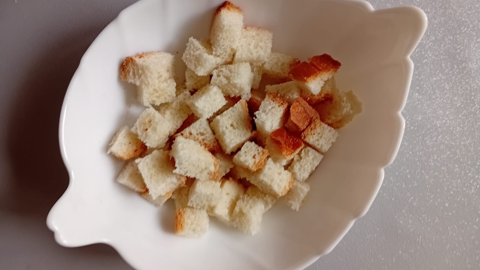 ЧЕСНОЧНЫЕ ГРЕНКИ ИЗ БЕЛОГО ХЛЕБА смотреть онлайн