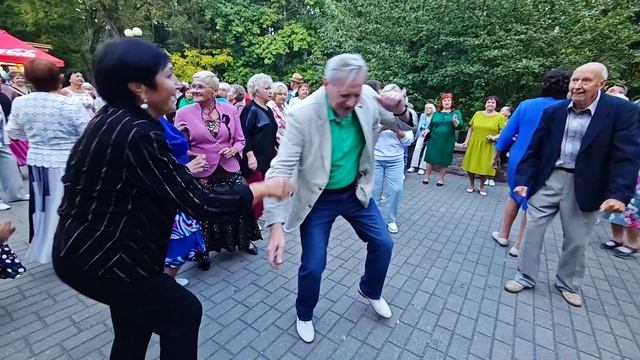 14.09.25г... "ЛИСТЬЯ ЖЕЛТЫЕ"... смотреть онлайн