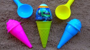 Игрушки Сюрпризы Вспыш и Чудо Машинки : Играем в игрушки | Детские песенки