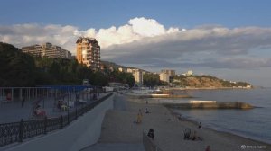 Обновлённая набережная и пляж санатория «Мисхор» в Кореизе