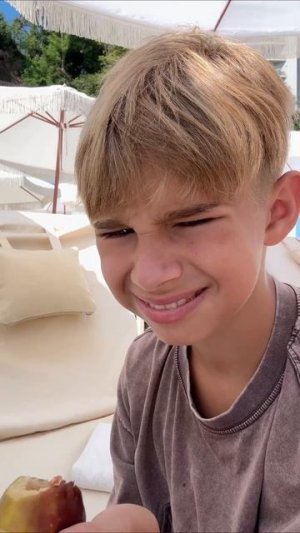 самый странный фрукт 👽