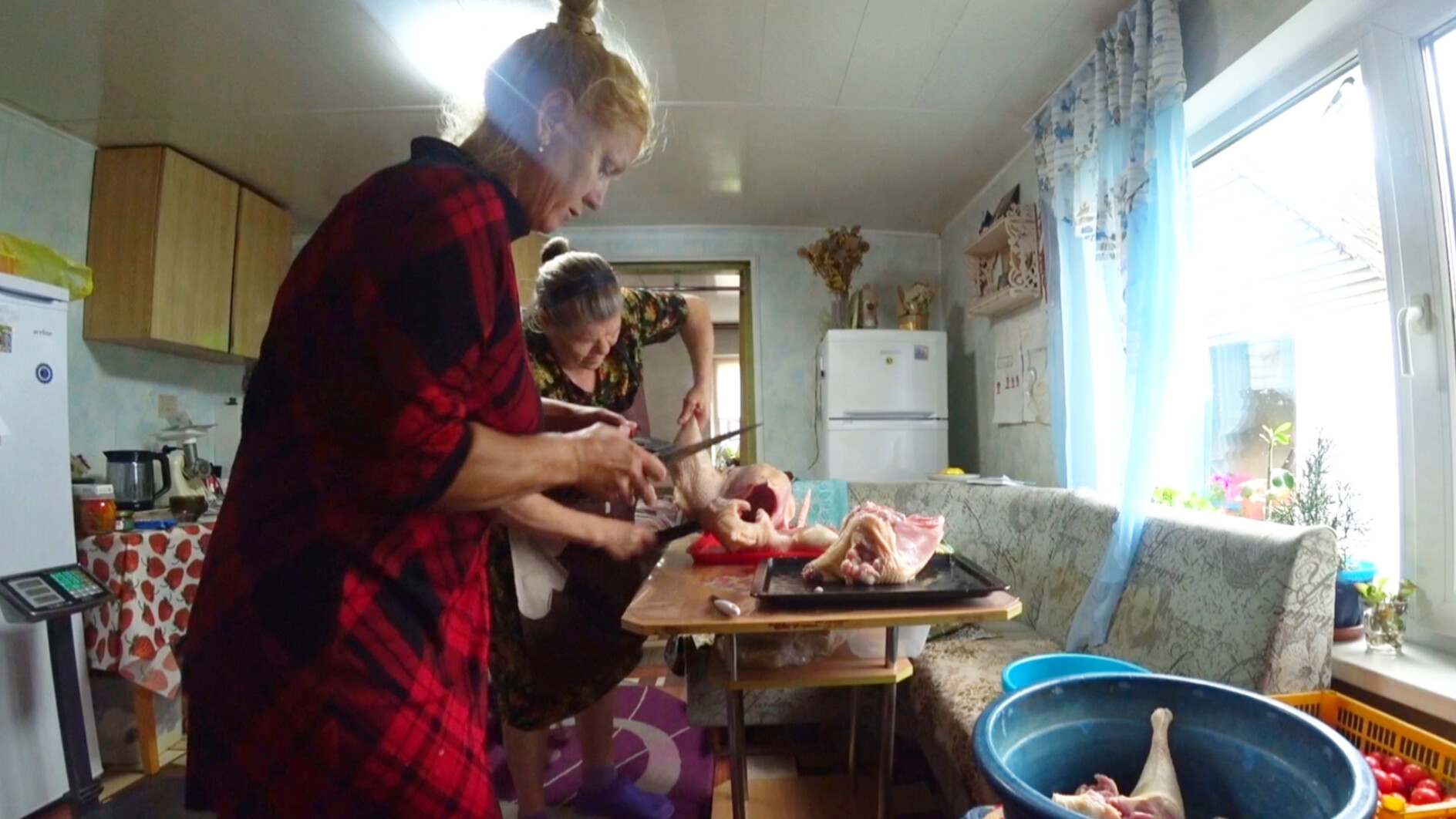 Моя Деревня,я устала а мама в 76 лет нет,Витамины для кур,сколько накрутить фарша с двух индюков смотреть онлайн