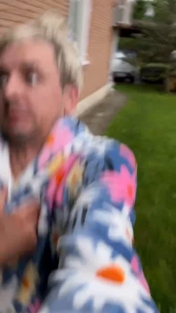 У нас торнадо 🌪️🫢 смотреть онлайн