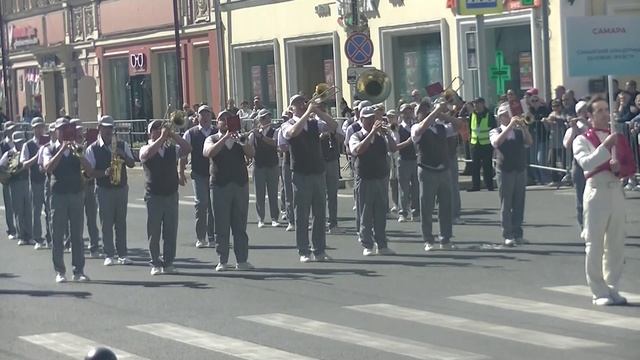 Дефиле Самарского концертного оркестра. "Самара - городок". смотреть онлайн