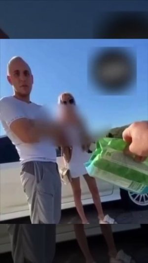 😡Наглый кавказец на пустом месте докопался до туристов👇
