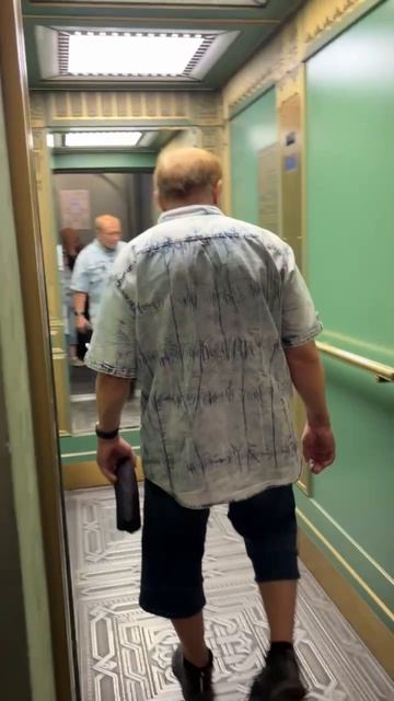 Лифт в Храме смотреть онлайн