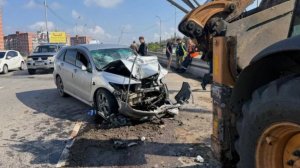 Аварии и ДТП НА ДОРОГАХ — летуны и водятлы не видят куда едут