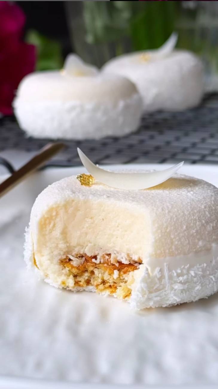 Просто невозможно вкусные пирожные «Рафаэлло»! смотреть онлайн