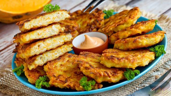 Лайт-версия котлеток. КАРТОФЕЛЬНО-КУРИНЫЕ ОЛАДЬИ С ТЫКВОЙ