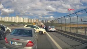 История спасения одного кота, который об этом не просил... ДТП в Стамбуле