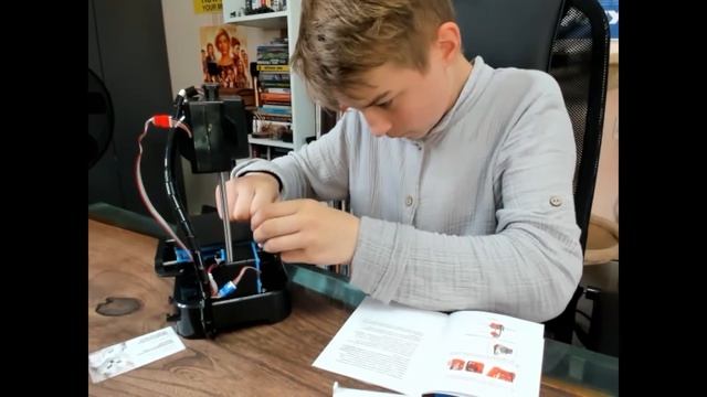Обзор на 3D принтер РИСОВАКИ ПРО. смотреть онлайн