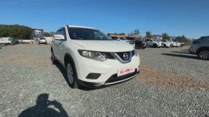 Nissan X-Trail, 2015 год - бензин, 2.0 л , вариатор, передний привод, Владивосток