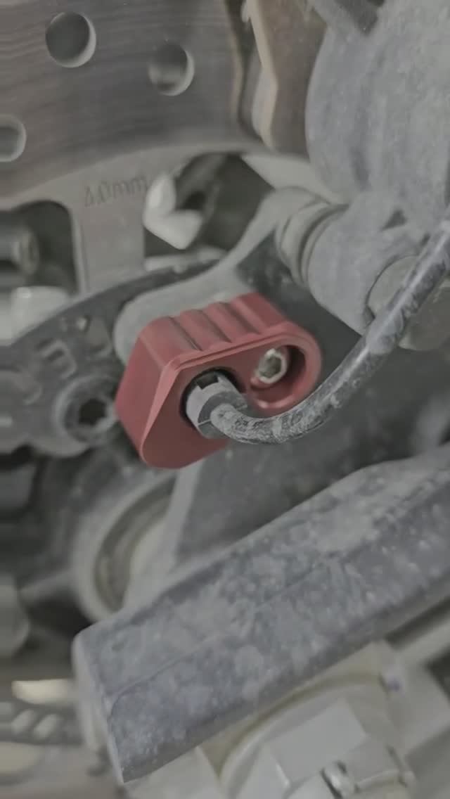 Защита датчика ABS мотоцикла Zontes 703F смотреть онлайн