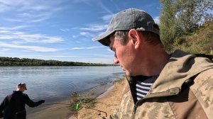 ЭХ КАКАЯ РЫБА! Рыбалка на Оке в туман! ЖИВЕЦ В ПОМОЩЬ