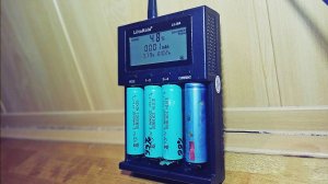 Зарядное и тестер ёмкости литий-ионных аккумуляторов LiitoKala