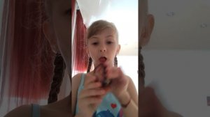 пробую вишнёвую жвачку Куба буба👍