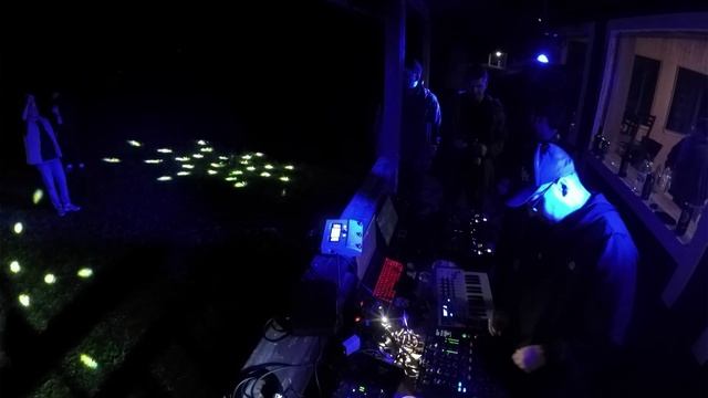 Gregory Green & Bobby Makk- Anyplace 06.09.2025