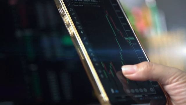 FOMO vs Zen Crypto Investing Mindset Guide смотреть онлайн