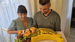 День рождения брата. Поздравляем, вручаем подарки. Собираю и перерабатываю урожай. Лечо в автоклаве.