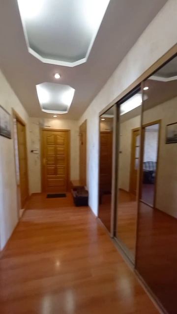 Трехкомнатная квартира на пр. Октябрьский, д. 42 смотреть онлайн