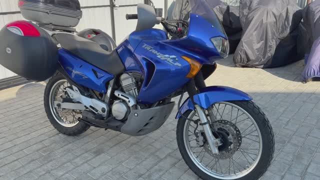 Обзор мотоцикла Honda xl650v, 2001 год смотреть онлайн