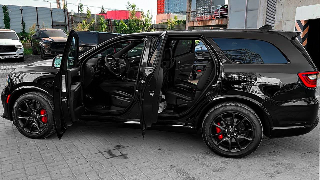 Новый Dodge Durango SRT (2025) — звук, внешний вид и интерьер смотреть онлайн