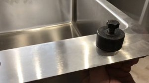 Вырез отверстия в металлической мойке