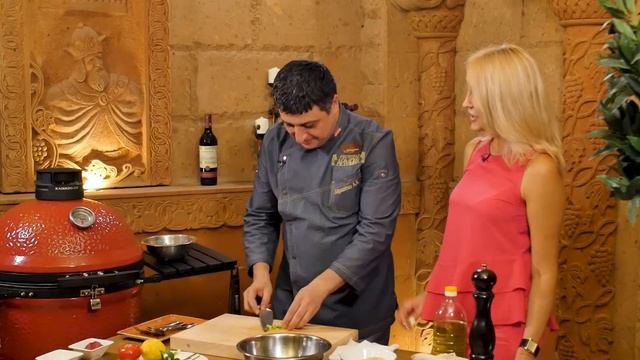 Блошиный рынок "Вернисаж" | Вокруг света смотреть онлайн