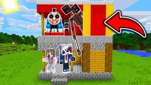 СИРЕНОГОЛОВЫЙ и СТРАШНЫЙ ПАРОВОЗИК ТОМАС Живут над моим домом В МАЙНКРАФТ SCP SIREN HEAD MINECRAFT