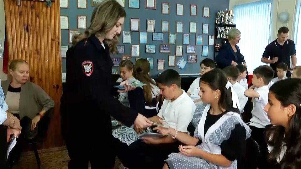 УРОК БЕЗОПАСНОСТИ НА ЖЕЛЕЗНОЙ ДОРОГЕ смотреть онлайн