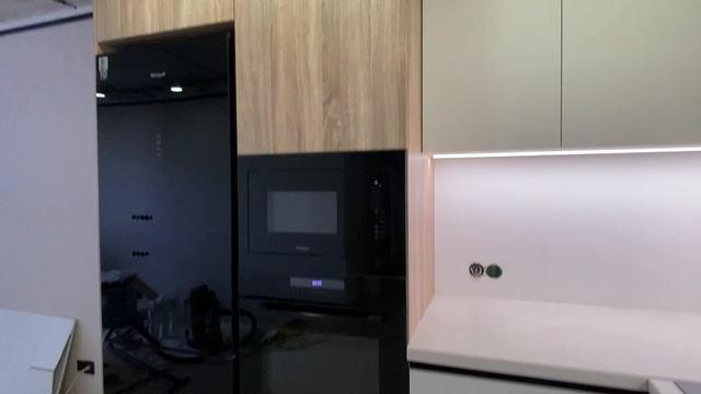 Процесс монтажа кухни на Ул.Рудольфа Нуреева. Угловая кухня в современном стиле по доступной цене