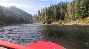 День тяжёлый ловля хариус но воды уровень, гора ⛰️ очень красивая!