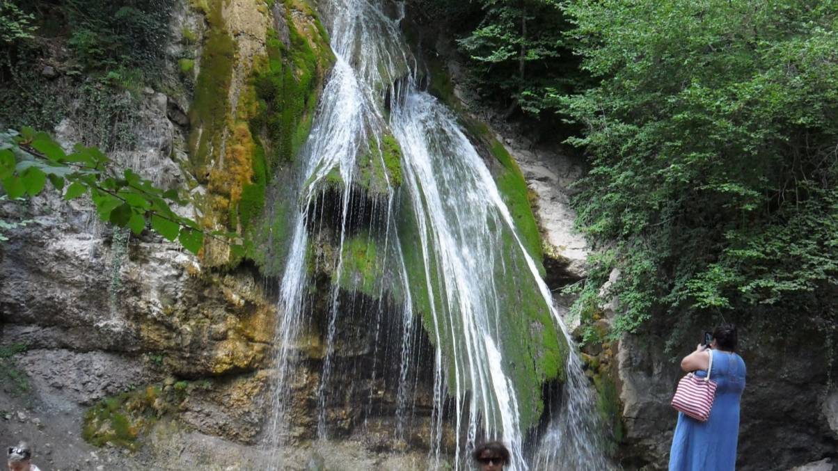 Водопад Джур-Джур
