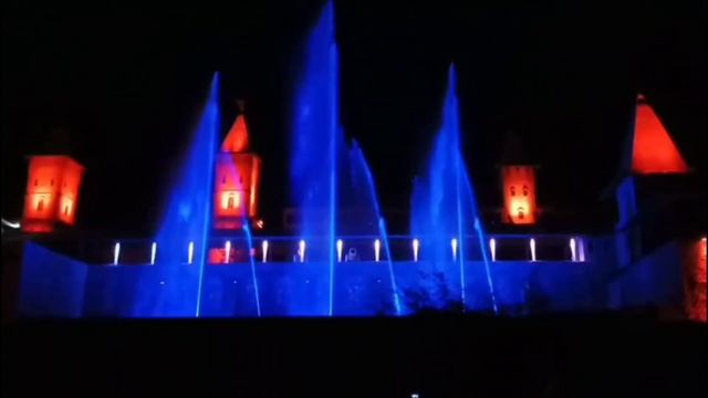 Парк "Лого", танцующие фонтаны ! Ростовская область. смотреть онлайн