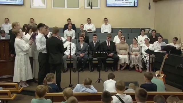 Голубое небо, белые одежды ♥️ христианская песня смотреть онлайн