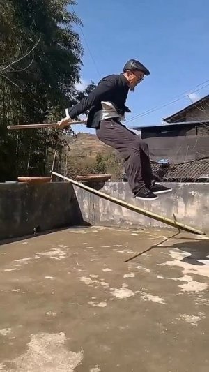 ДЕДУШКА ДЖЕКИ ЧАНА))))