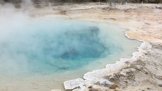 Дыра в преисподнюю!!! Национальный парк Йеллоустоун Yellowstone National Park США. смотреть онлайн