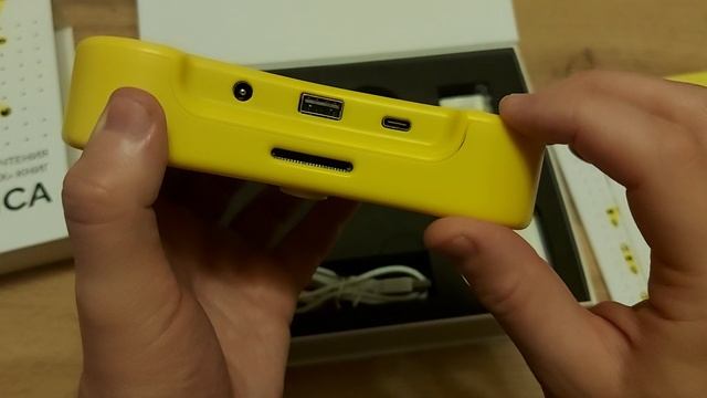 Тифлофлешплеер для прослушивание говорящих книг.