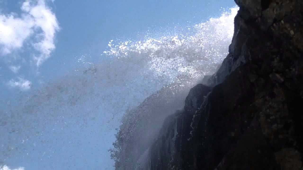 Второй водопад при подъеме на Софийские озера