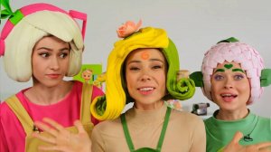 Самые крутые челленджи с Флорой, Фортуной и Лией — Песенки Фортуны — Весёлые игры!