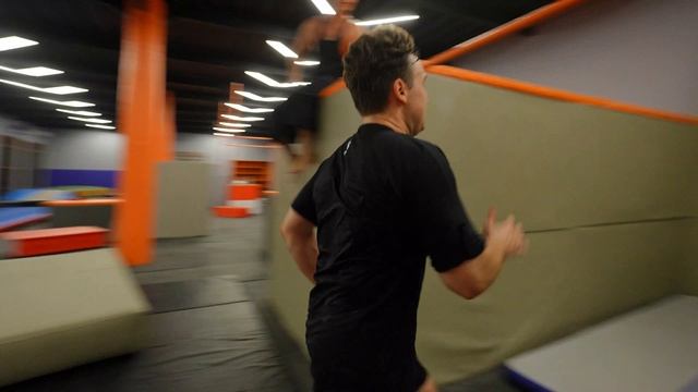 Паркур парк Бали - Взрослая тренировка с Николаем Соболевым смотреть онлайн